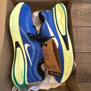 Brand New Nike Journey Run size 7.5 Men’s/ 9 Women’s